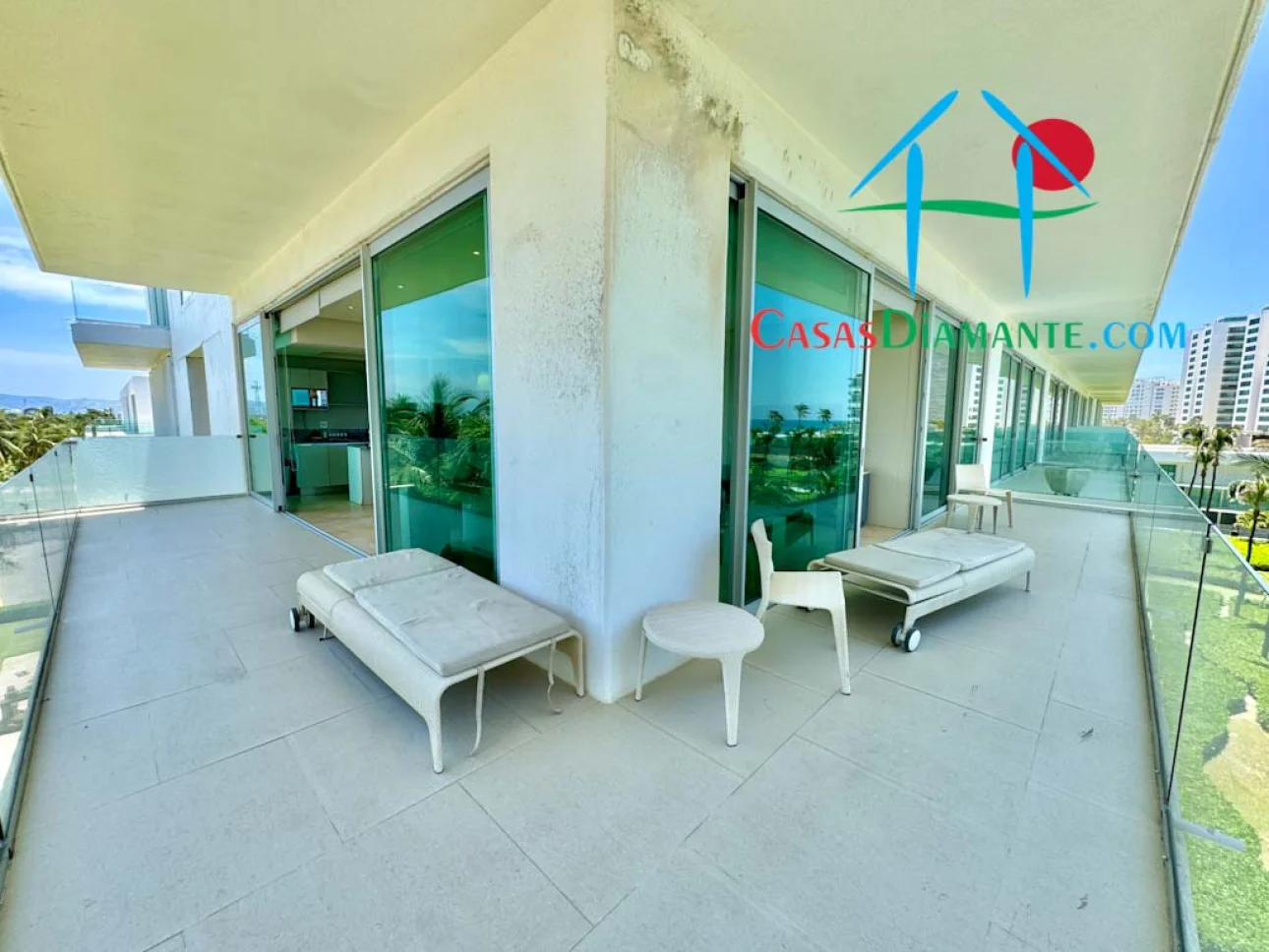 De playa con terraza doble. Vista parcial Al Mar - 10