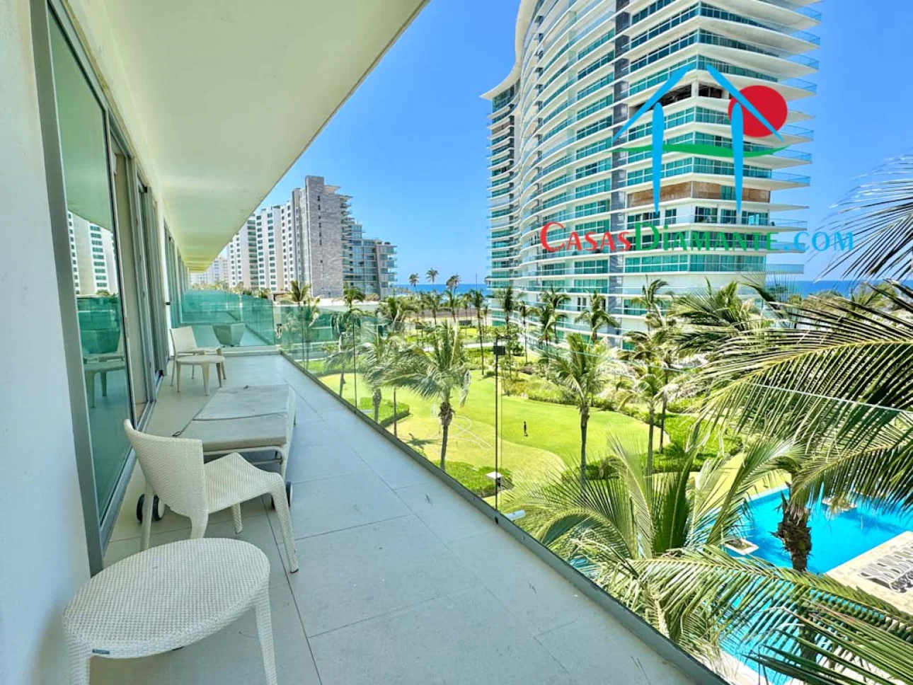 De playa con terraza doble. Vista parcial Al Mar - 11