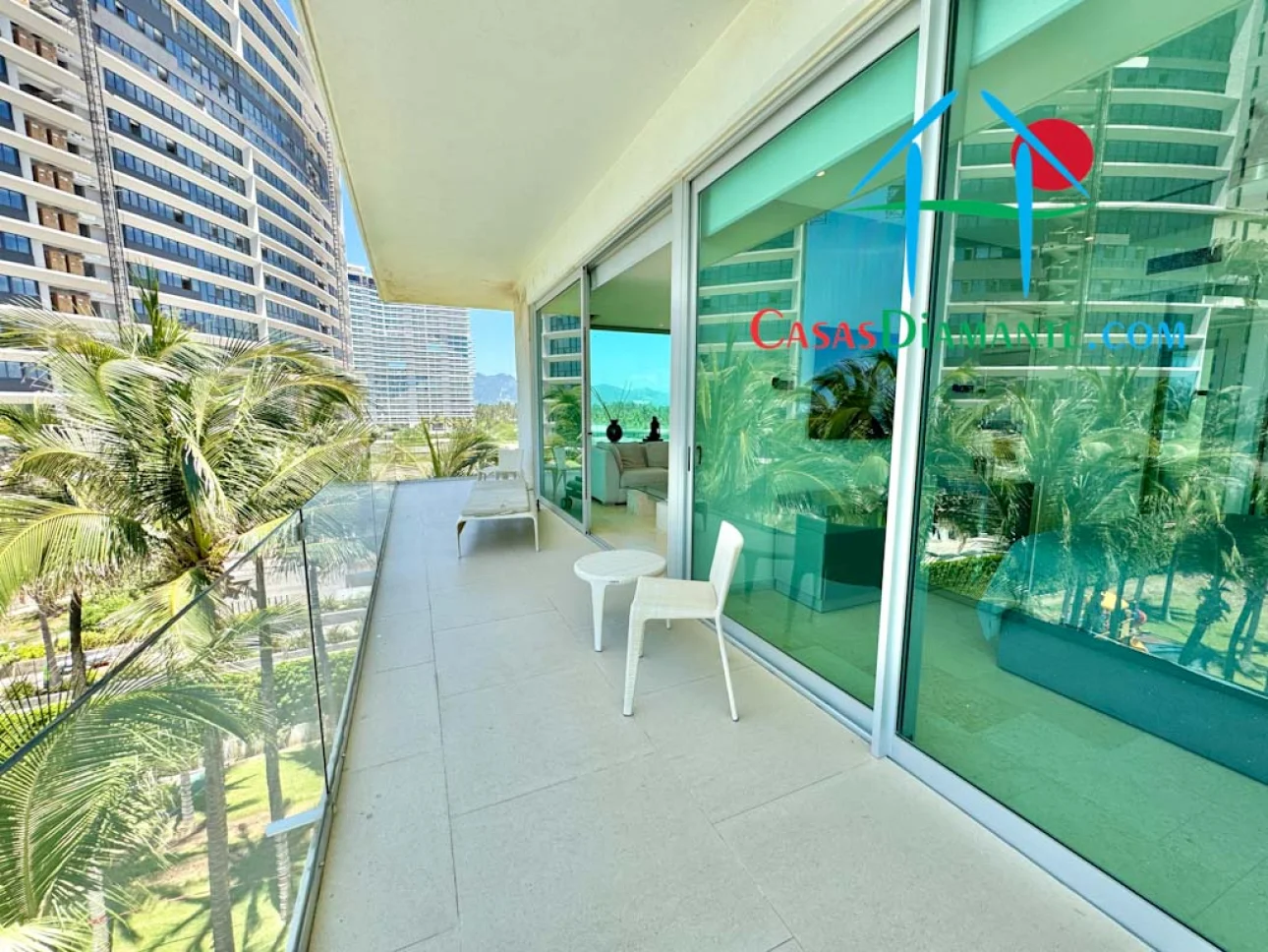 De playa con terraza doble. Vista parcial Al Mar - 13