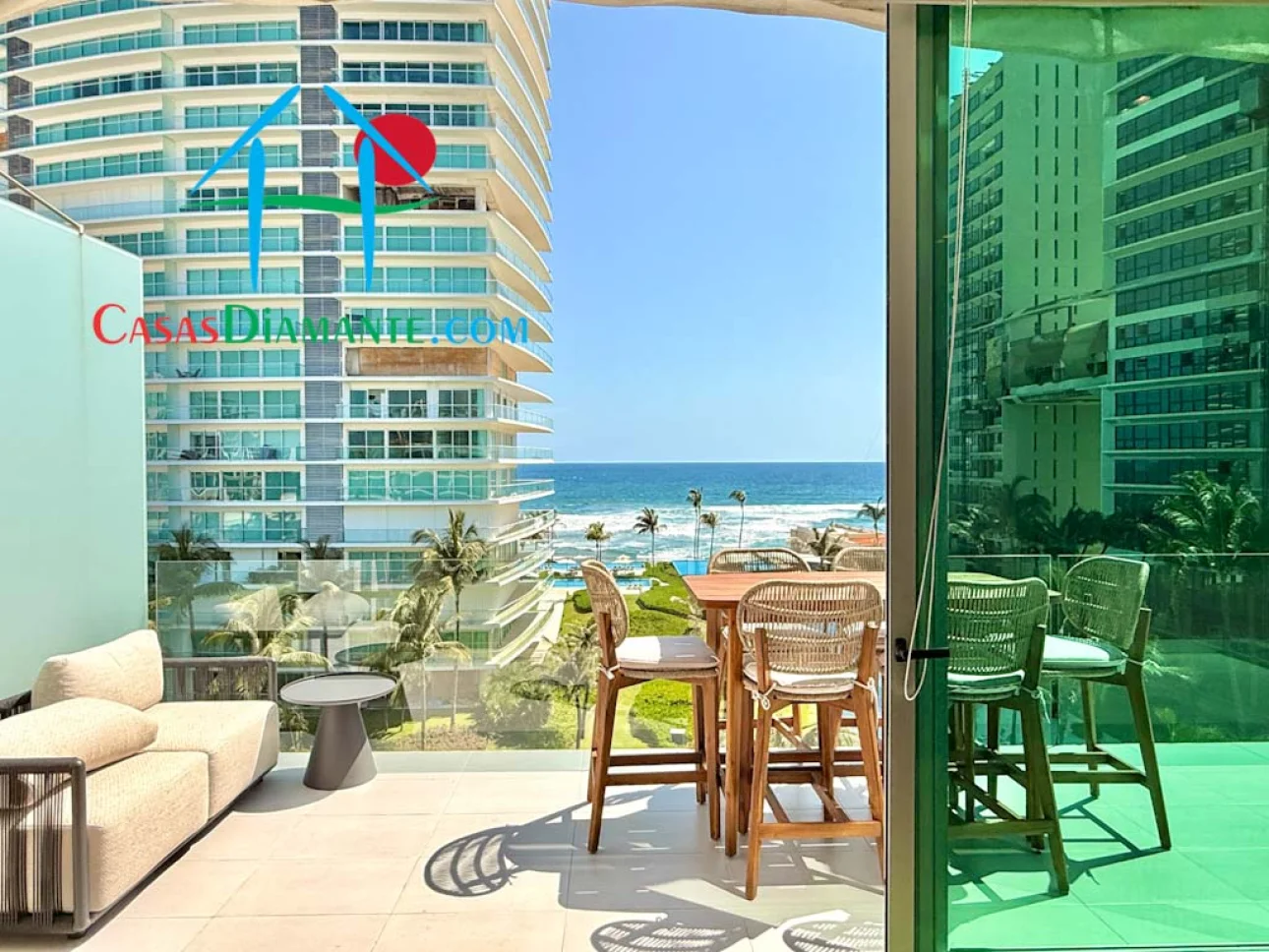 En exclusivo condominio de playa. Con terraza y vista al mar — foto 9