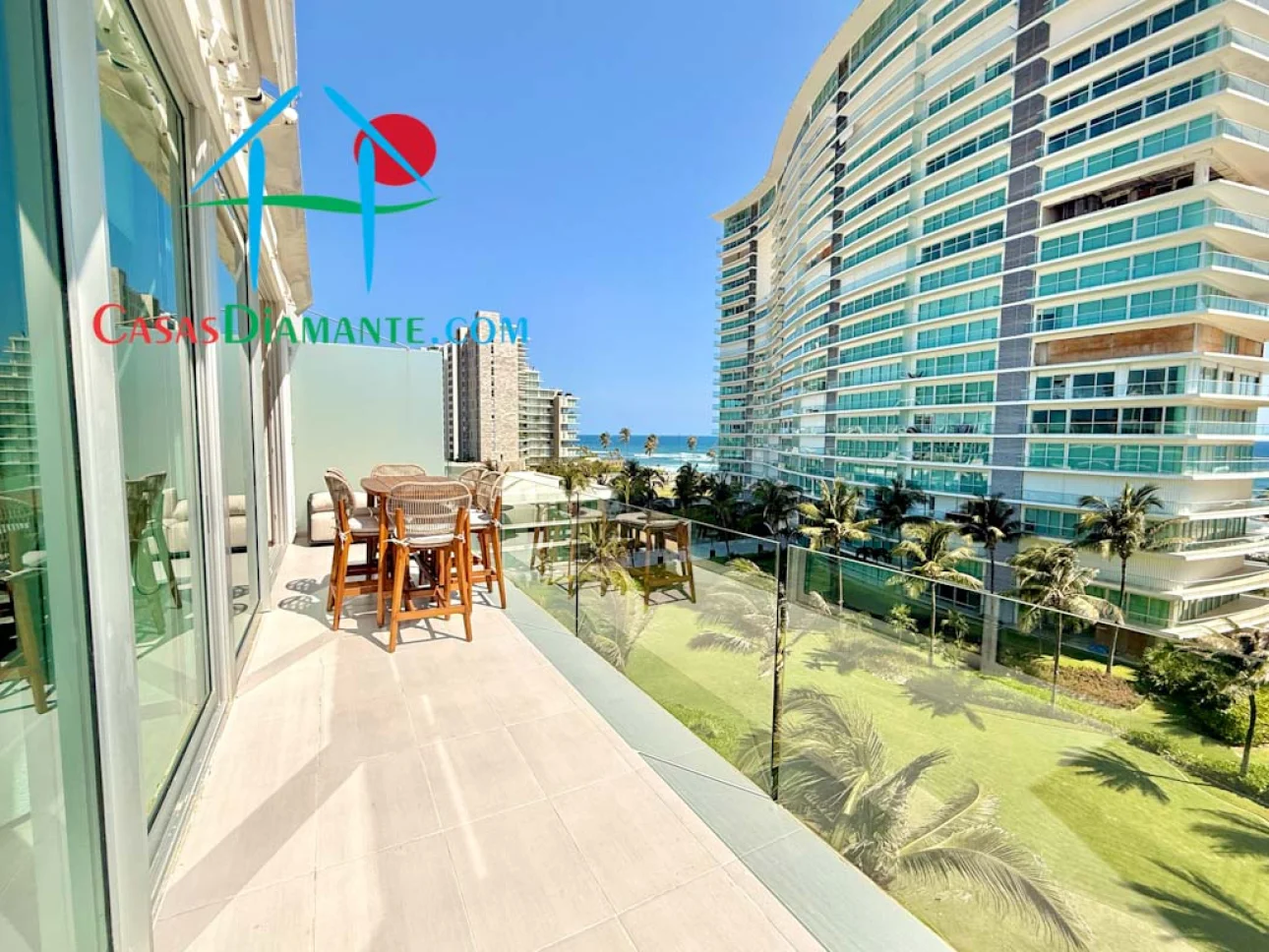 En exclusivo condominio de playa. Con terraza y vista al mar — foto 11