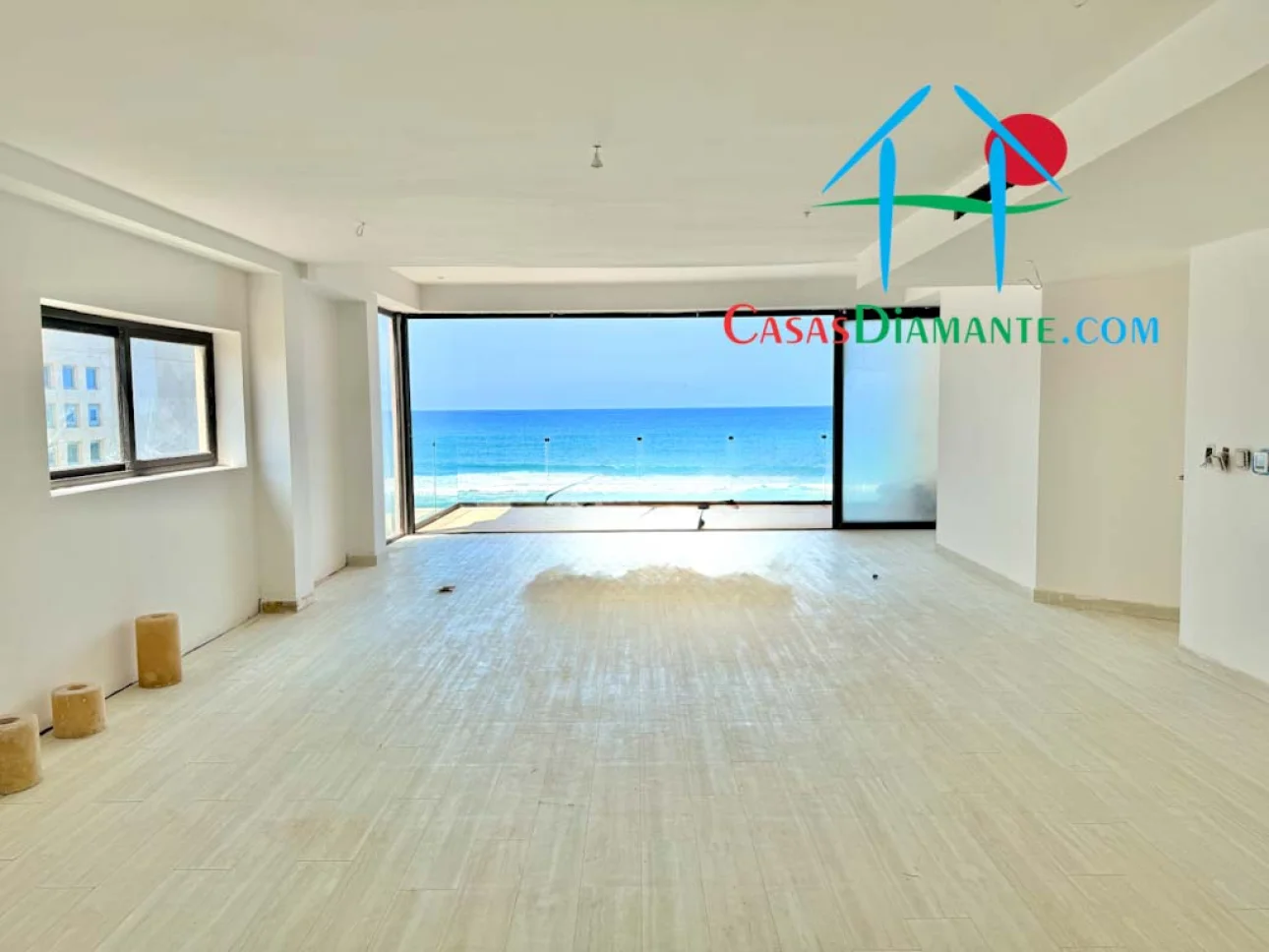 Depa de playa en oportunidad con terraza y vista al mar