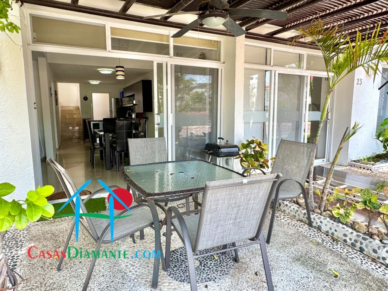 Terraza con pérgola, roof garden con asador y jacuzzi — foto 5