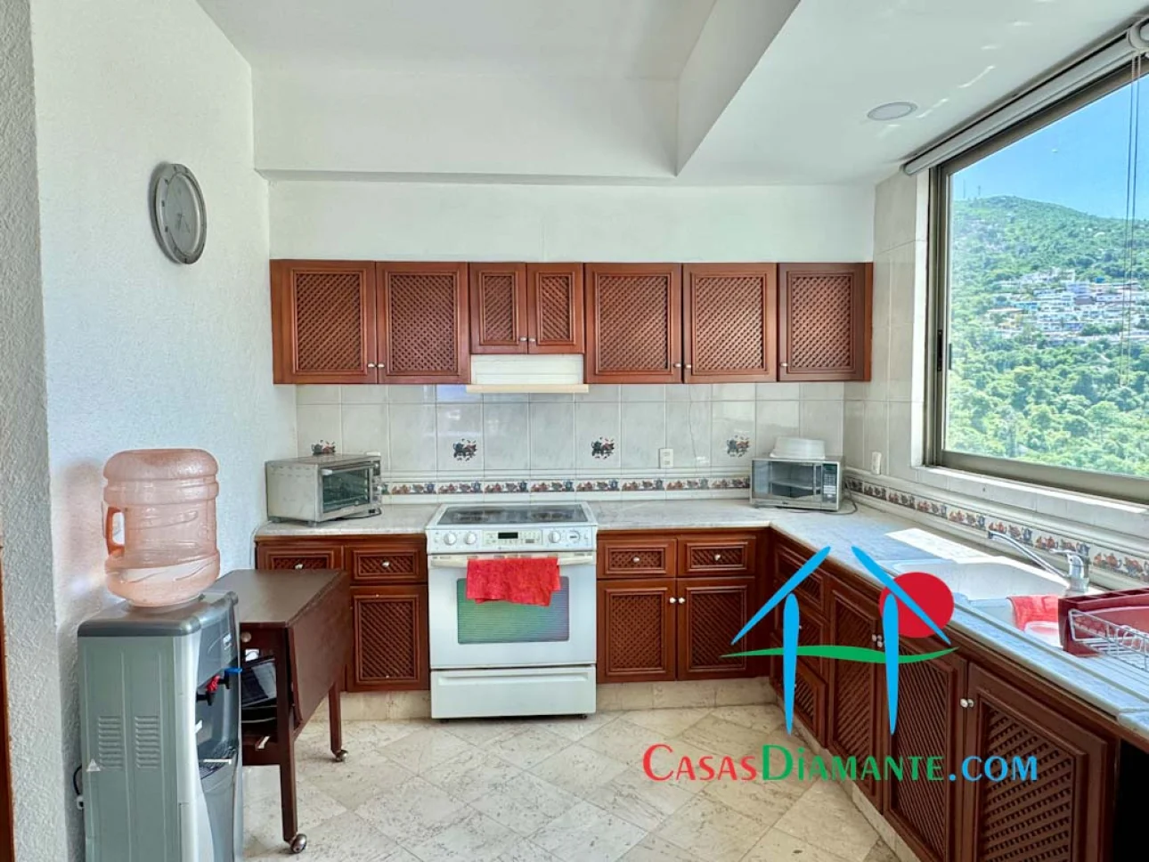 Departamento con terraza, vista al mar y jacuzzi privado — foto 13