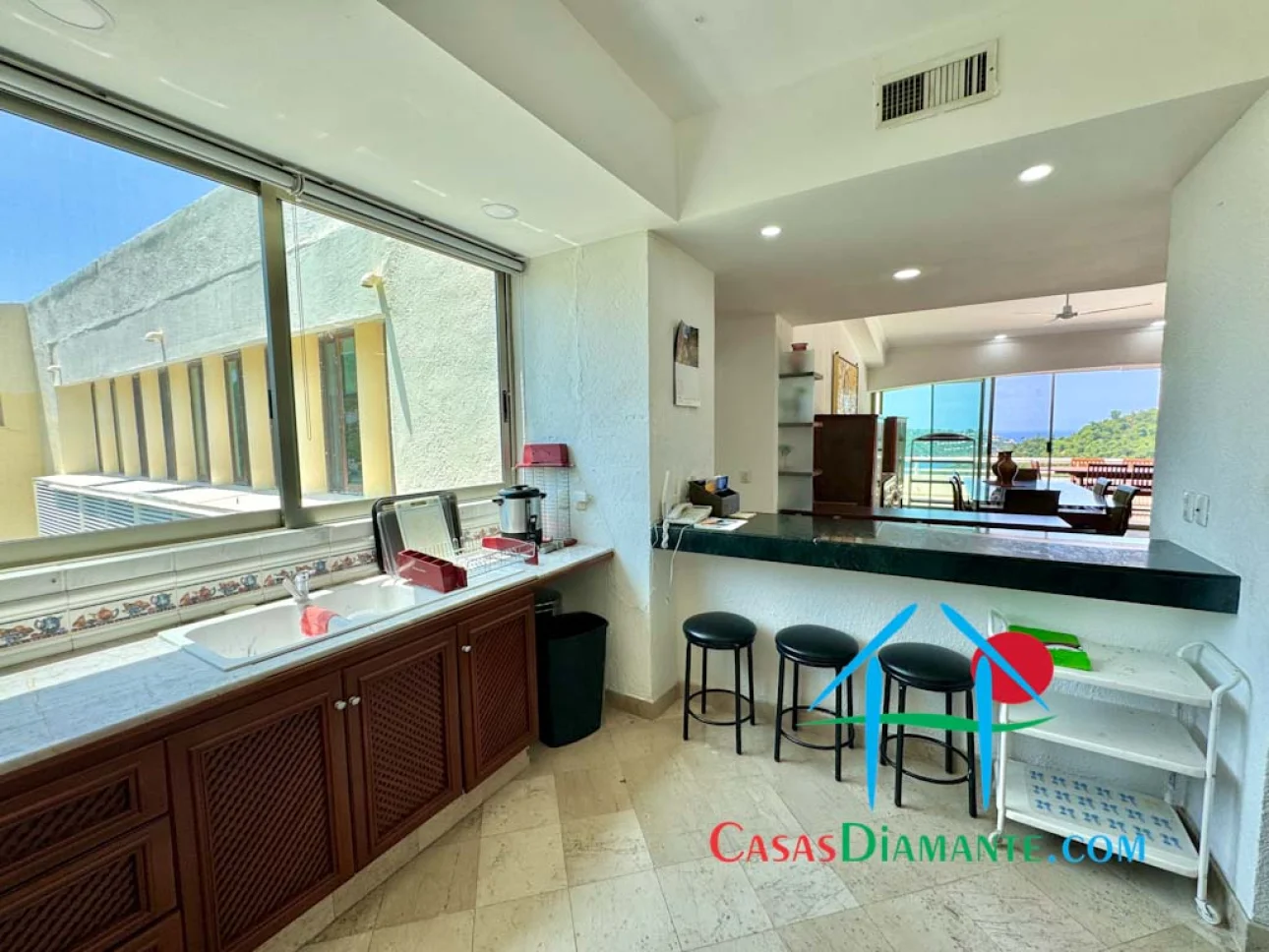 Departamento con terraza, vista al mar y jacuzzi privado — foto 14