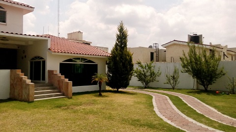 CASA EN VENTA EN PUEBLA, EN CAMINO REAL A LOS CIPRECES, ZAVALETA - 10