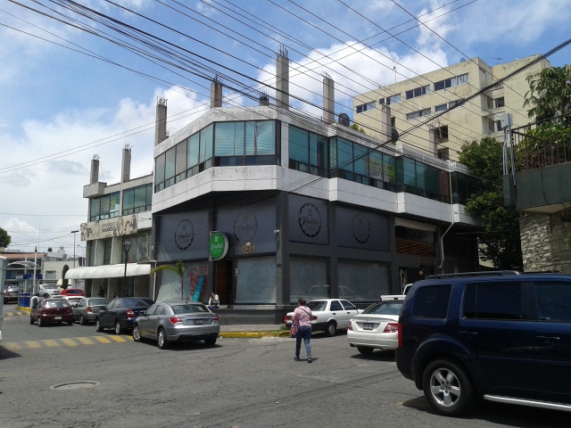 LOCAL EN RENTA EN PUEBLA, CERCA DE PLAZA DORADA, COL ANZURES - 1