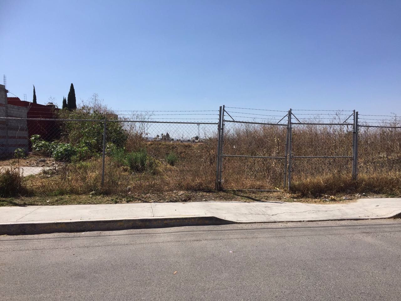TERRENO EN VENTA EN PUEBLA, COLONIA TRES CERRITOS 11 SUR Y PERIFERICO - 2